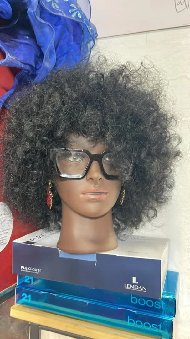 Peluca lace frontal de 150 usd's foto | Laly Extensiones |  BizneCubano