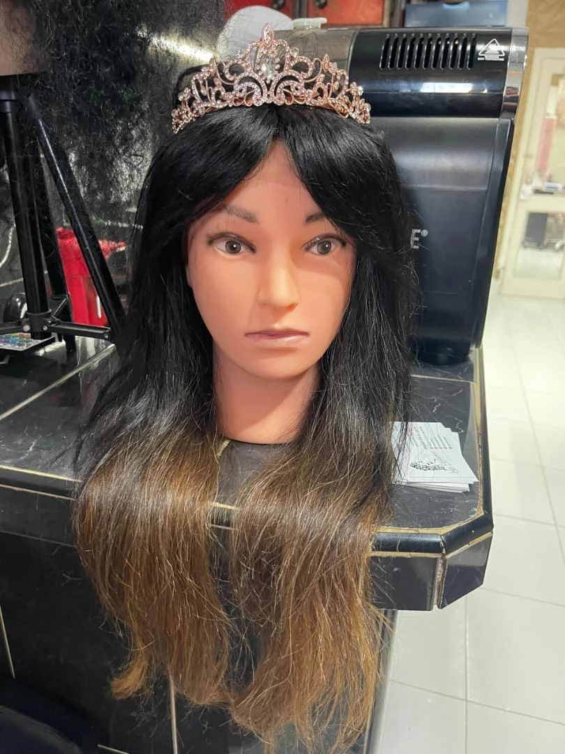 Peluca lace frontal de 320 usd's foto | Laly Extensiones |  BizneCubano