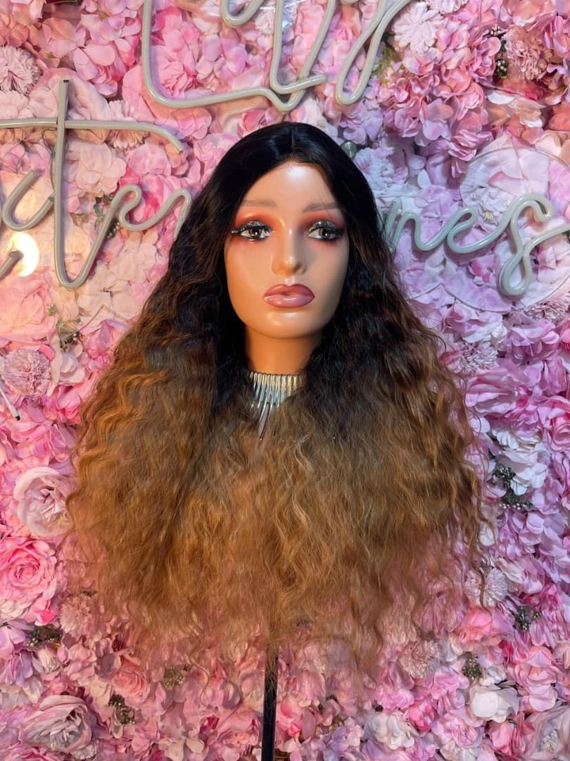 Peluca seminatural 150 USD's foto | Laly Extensiones |  BizneCubano